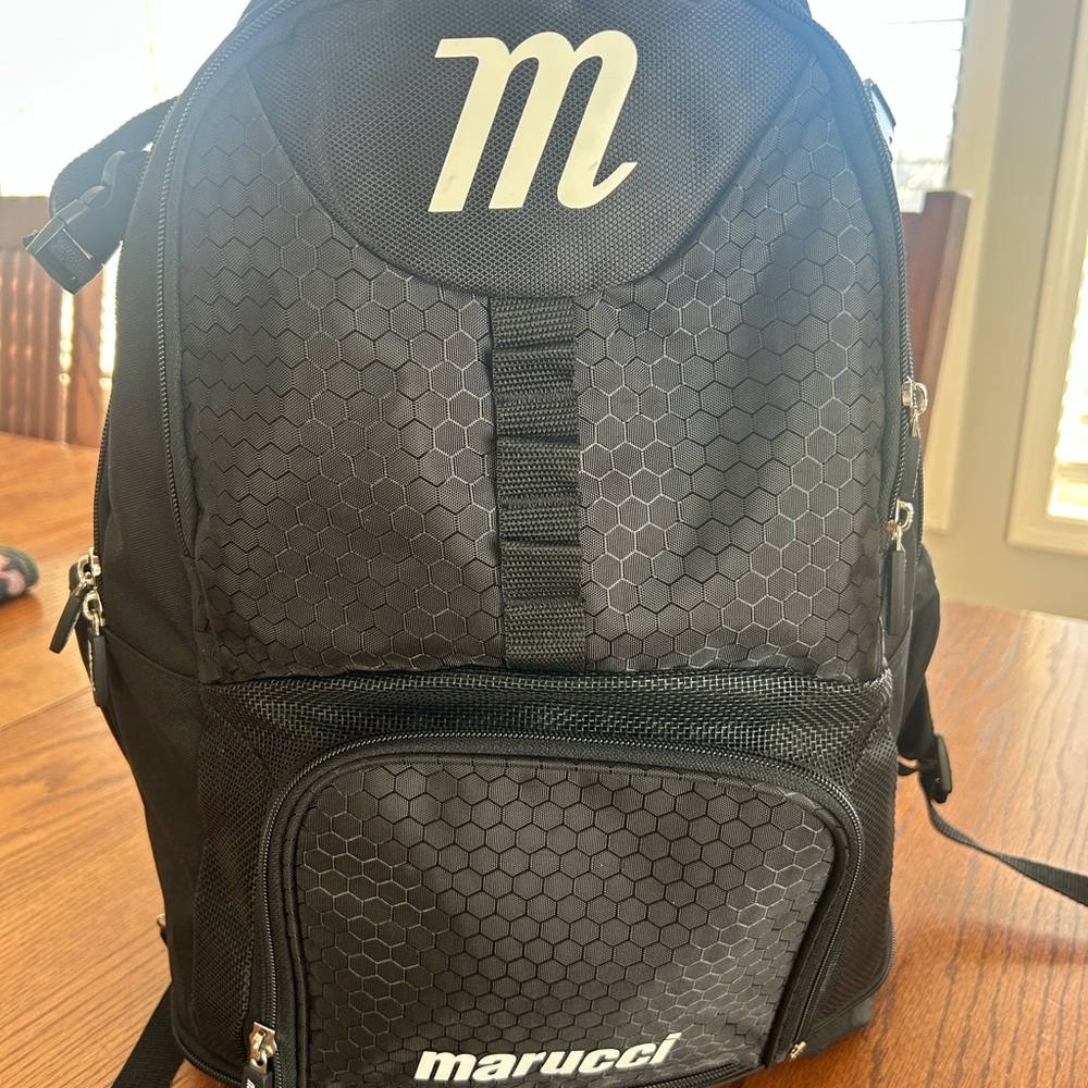 Black Marucci Baseball Bag Backpack - Picture 2 of 4